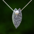 Simply silver with pearl necklace by Passiko